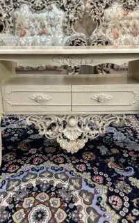 میز تلویزیون سلطنتی