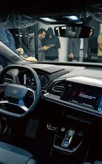 AUDI Q4