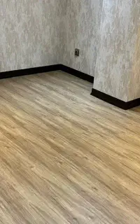 نصاب کاغذ دیواری و کف پوش و قرنیز و نقاش ساختمان