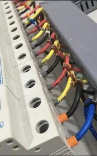 برقکار/ تابلو برق / پمپ آب / خازن / موتورخانه