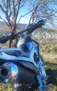 تریل پرواز 200