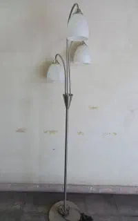 چراغ ایستاده