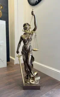 مشاوره حقوقی و قبول وکالت(وکیل دادگستری) در دعاوی