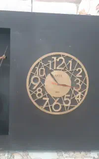 ساعت دیواری