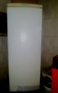 یخچال قدیمی بدون تعمیر در حد نو