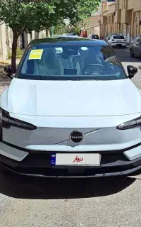 ولووبرقی volvo ex30 قابل معاوضه با id unyx وویافری