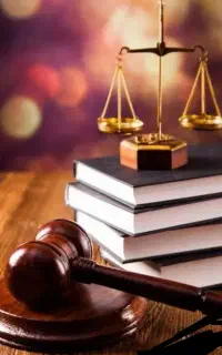 وکیل دادگستری