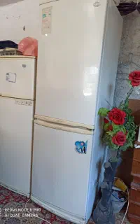 2عددیخچال فریزر یکی مارک همالیا یکی دیگه فیلور