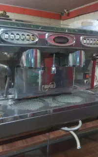 تعمیر وسرویس انواع  قهوه ساز خانگی وصنعتی