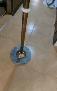 چوب لباسی ایستاده