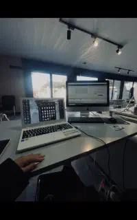 سرکارگر برش و ابزار سنگ ساختمانی