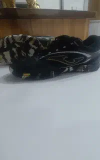 کفش فوتبال و سالن واقعا اورجینال