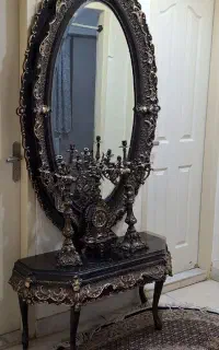 آینه و شمعدان و ساعت