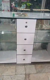 ویترین فروشگاهی تمام MDF