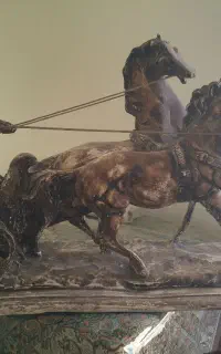 مجسمه طرح مرد ارابه ران