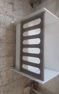 تخت نوزاد کنار مادر