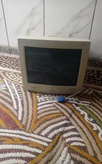مانیتور ال جی سالم