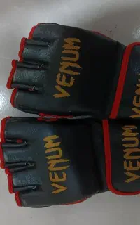دستکش UFC مدل VENOM
