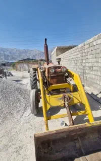 تراکتور رومانی بیل دار