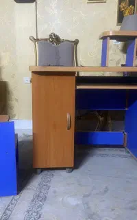 میز تحریر سالم و جنس محکم