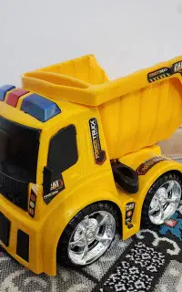 ماشین اسباب بازی