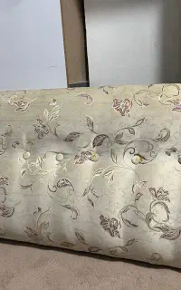 پشتی کرمی‌