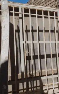 پنجره آهنی
