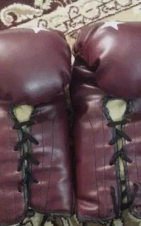دستکش بوکس قدیمی 4 ستاره