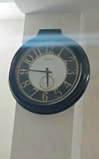 ساعت دیواری
