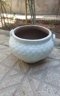 گلدان سفالی بزرگ