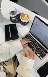 طراحی انواع بنر استوری ، لیبل و..