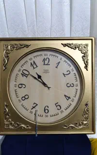 ساعت دیواری