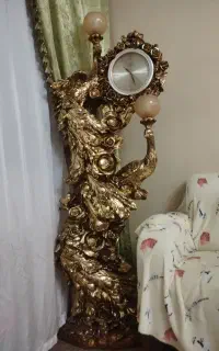 مجسمه دکوری هم ساعت هم چراغ وهم دکور