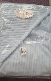 پتو دور پیچ نوزاد