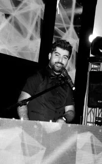 دیجی مراسمات.dj.تولد.عروسی.کافه و نورپردازی