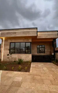 مشاور جوان بانظم وانگیزه