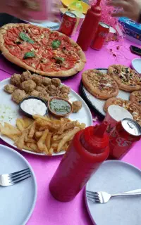 برگزار کننده ایونت و تولد