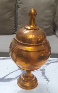 جام مسی درب دار کاملا نو بفروش میرسد