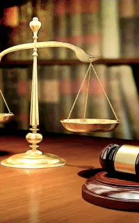 وکیل دادگستری و مشاور حقوقی