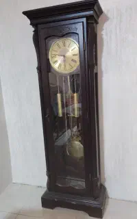 ساعت ایستاده چوبی کلاسیک