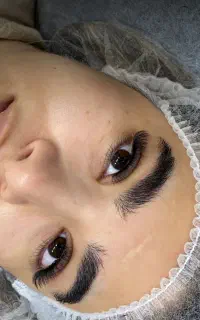 آموزش مژه و خدمات مژه