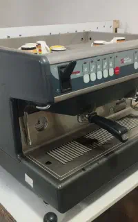 قهوه ساز صنعتی دو گروپ سیمونلی 300000000