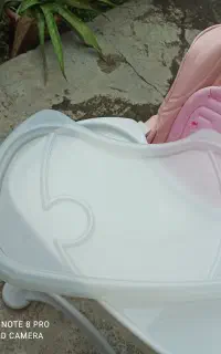 صندلی غذا کودک و روروعک در حد نو