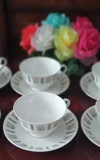 فنجون نعلبکی چایخوری. لیوان لب طلایی