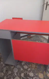 میز کامپوتر با صحفه کشو