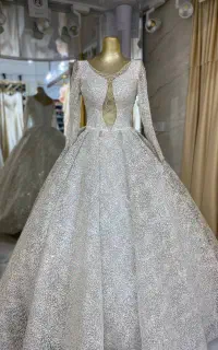 لباس عروس و عقد به صورت عمده ای ویژه همکار