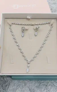 سرویس طرح جواهر شیک مناسب عروس خانم ها