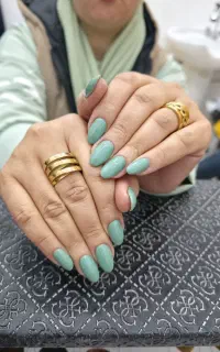 کاشت ناخن به صورت حرفه ای