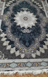 فرش ۷۰۰ شانه