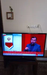 تلویزیون ۴۲ ال ای دی سامسونگ با پایه متحرک دیواری